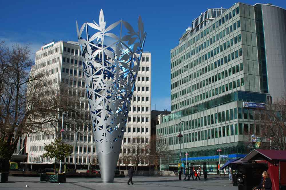 232 - Nueva Zelanda - Christchurch, Cathedral Square, escultura
